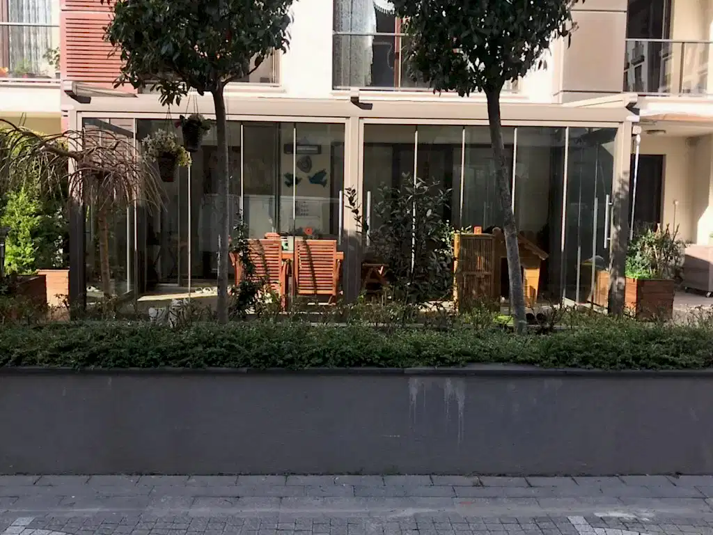 2020 cam balkon modelleri
