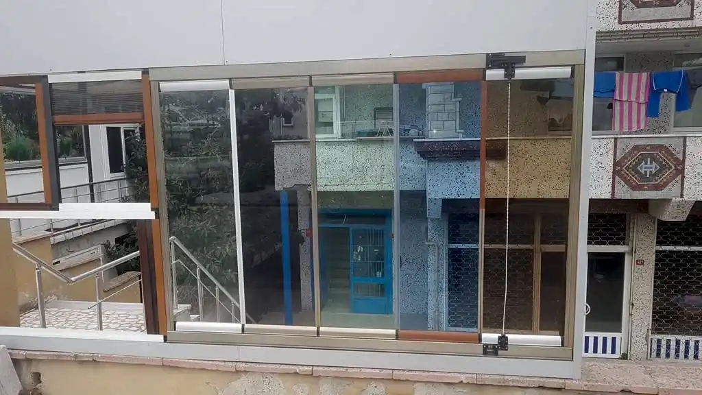 cam balkon modelleri fiyatları