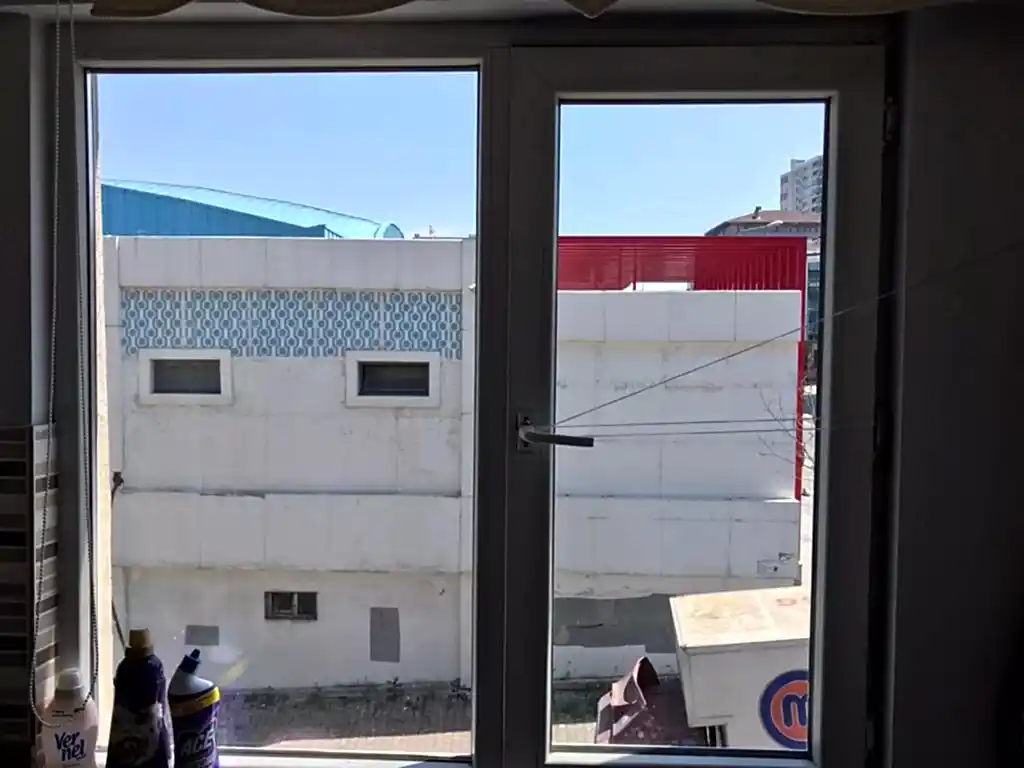 Cam balkon tamiri
